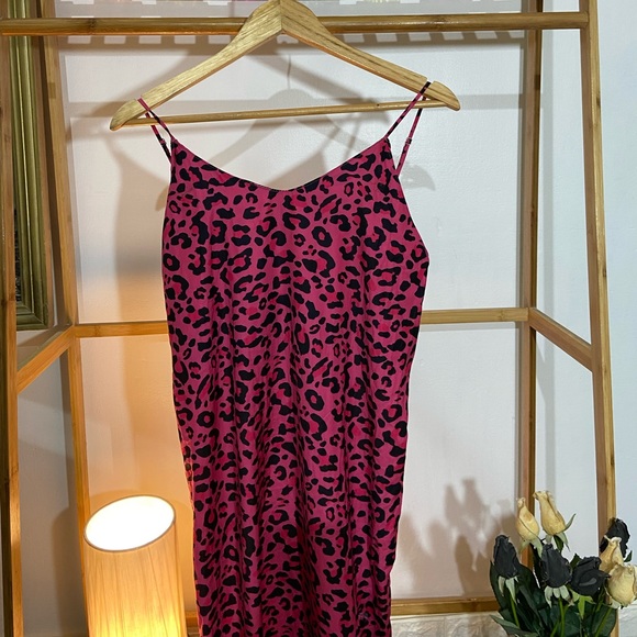 None Dresses & Skirts - 🛍️ Animal Print Ling Slit Dress. Size- S